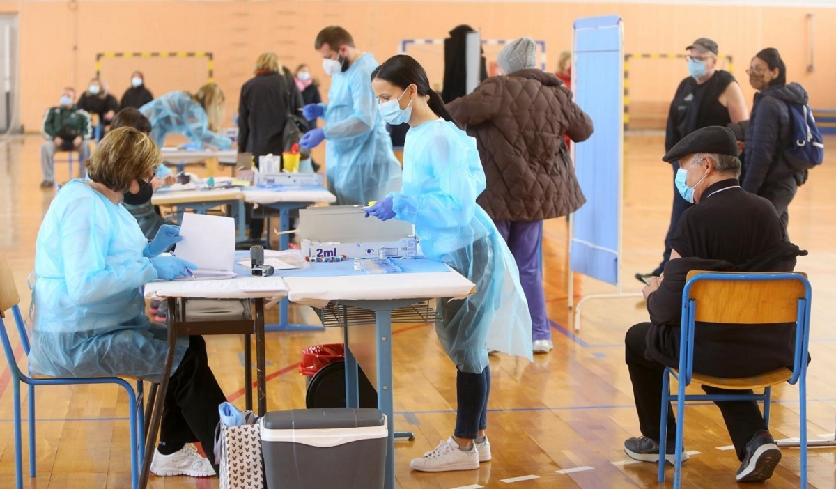 Kada će većina Hrvata doći na red za cijepljenje? Liječnica: Možda prije Nove godine