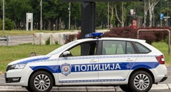 Užas u Srbiji, muškarac nožem izbo djevojku pa se objesio