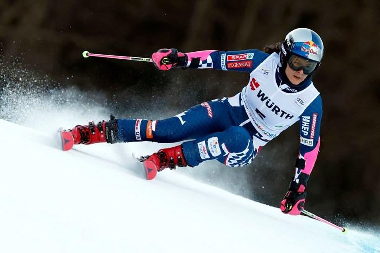 Ljutić završila izvan top 20, slavlje nevjerojatne Shiffrin u Flachauu