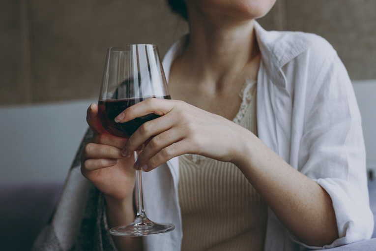 Ovisi li rizik od alkohola o vrsti pića? (Jedno se piće izdvaja)