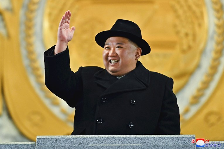 Južna Koreja AI-jem izračunala koliko Kim Jong-un ima kila: "Puno puši, udebljao se"