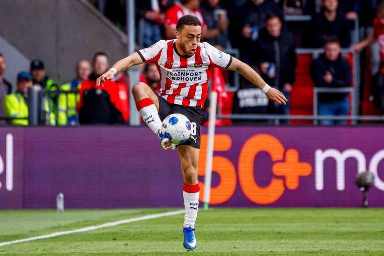 Bayern želi zvijezdu PSV-a. To je loša vijest za Stanišića