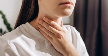 Onkolog otkrio kada bol u grlu može biti znak raka