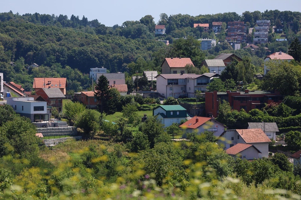 Država prodaje nekretnine u pet gradova
