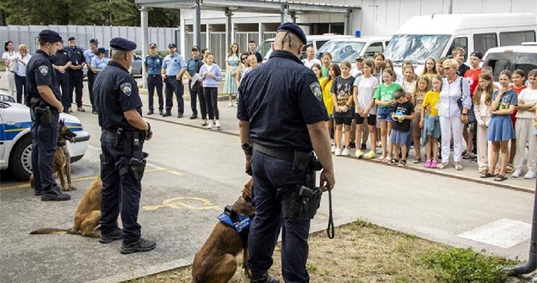 Deseci djece ukrajinskih vojnika i policajaca posjetilo akademiju policije u Zagrebu