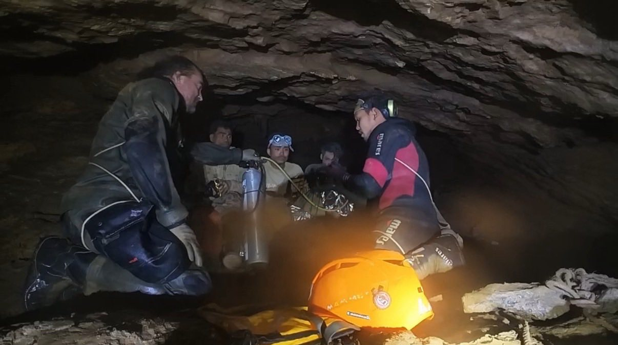 Opasno spašavanje iz poplavljene špilje u Laosu se nastavlja. "Ako padne kiša..."