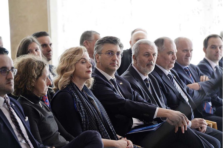 Plenković se hvali napretkom u suzbijanju korupcije i kriminala