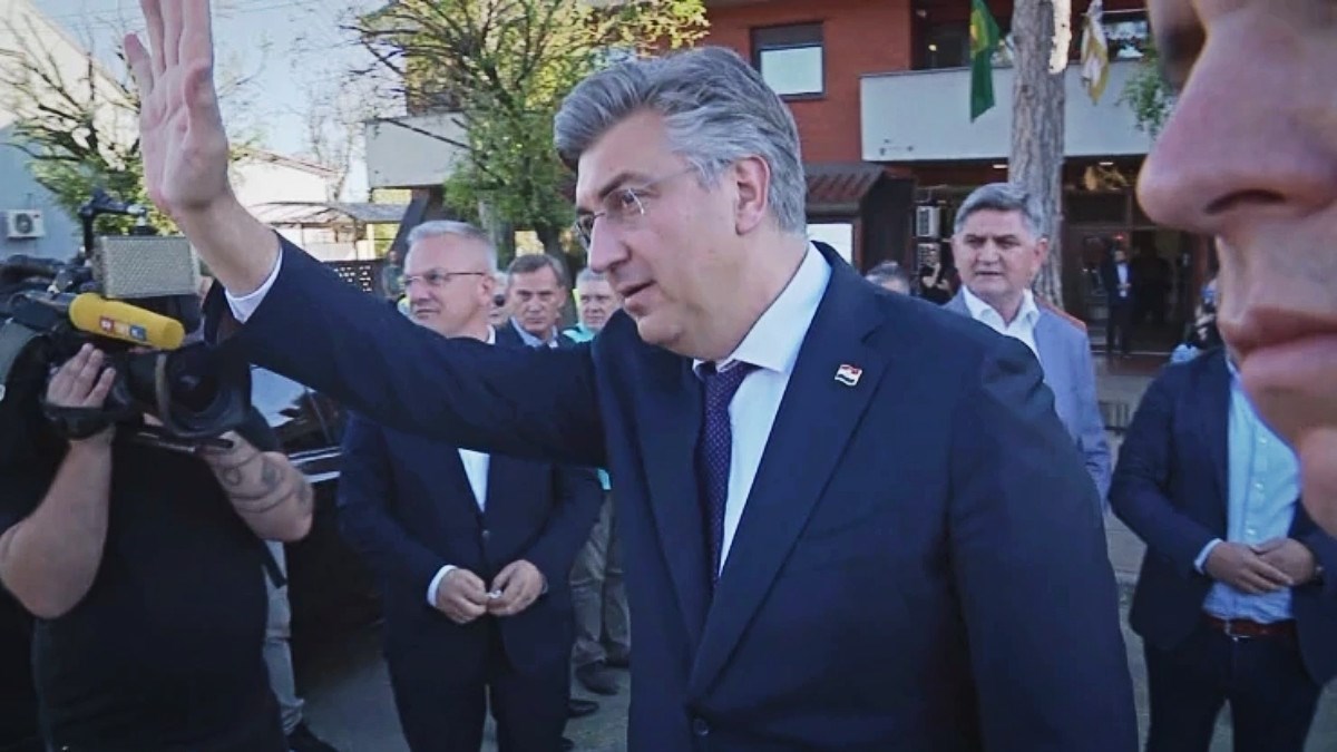 Plenković bio u Bošnjacima i obećao maksimalno brzu obnovu