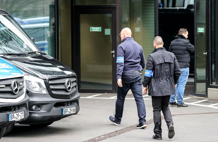 Njemačka policija drugi dan zaredom pretresa Deutsche Bank