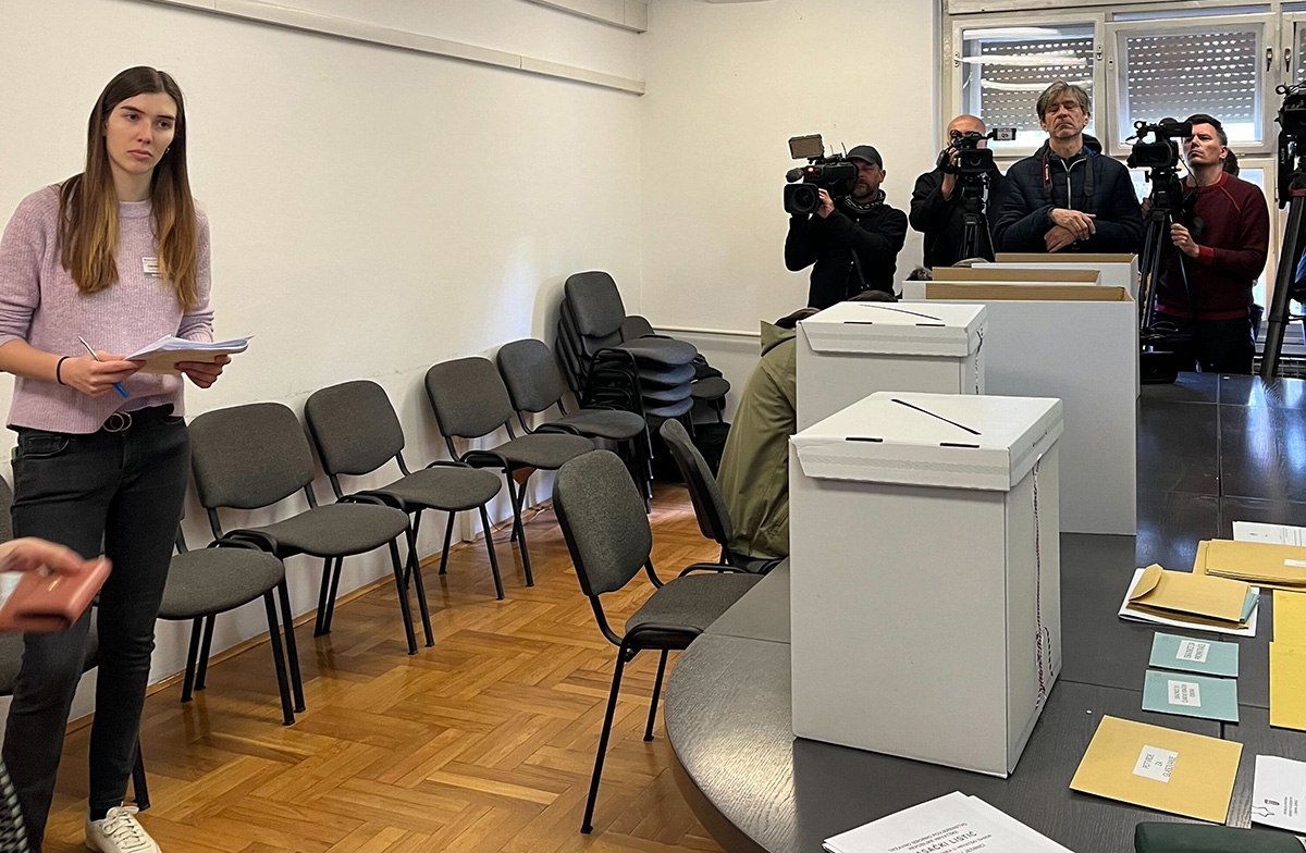 MUP: Nijednom građaninu nije uskraćeno biračko pravo zbog osobne iskaznice