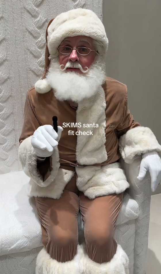 Kim Kardashian predstavila bež Djeda Mraza, krenule sprdnje: "Djed na Ozempicu"