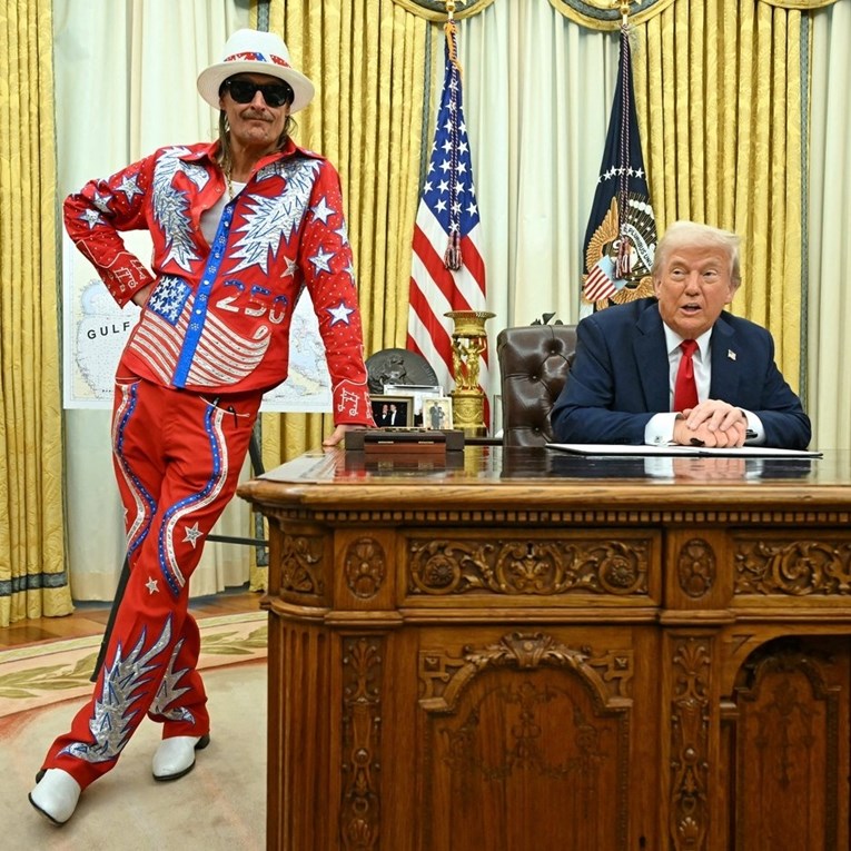 Kid Rock posjetio Bijelu kuću u zanimljivom izdanju, Trump otkrio njegovo pravo ime 