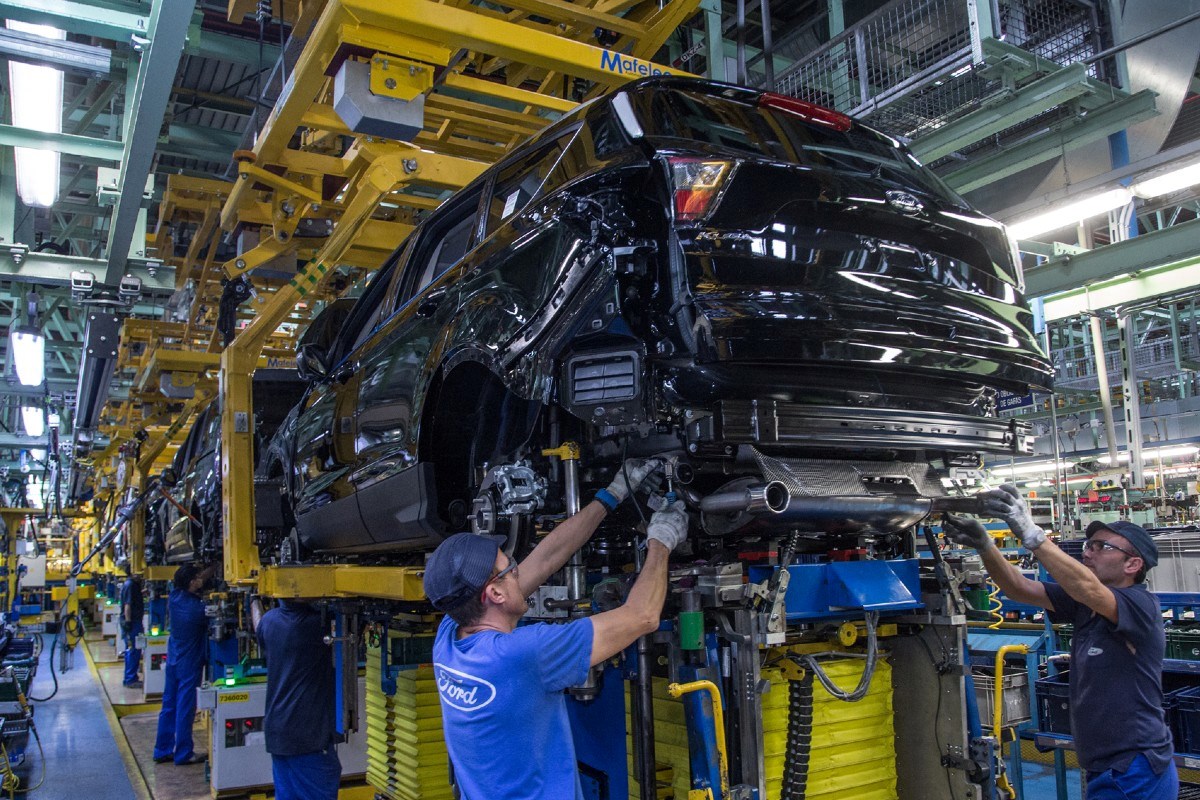 Ford daje tvornicu, Geely tehnologiju, rađa se neobičan auto savez