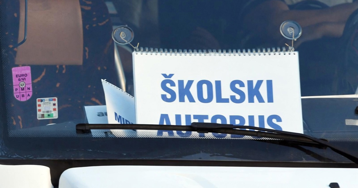 Policija kontrolirala autobuse koji prevoze djecu, tri isključena iz prometa