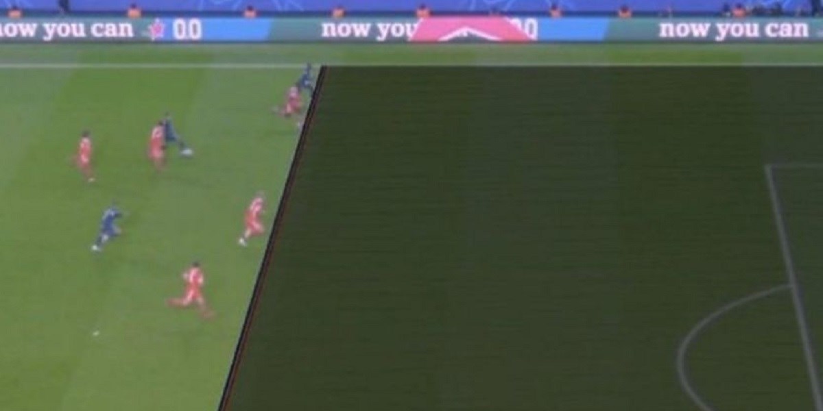 VAR je poništio gol PSG-a protiv Bayerna jer je dodavaču u ofsajdu bio dio koljena