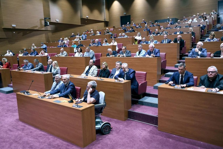 Mostovac: Raukar Gamulin psuje Jurčevića. Da je desničar tako, bilo bi u svim medijima