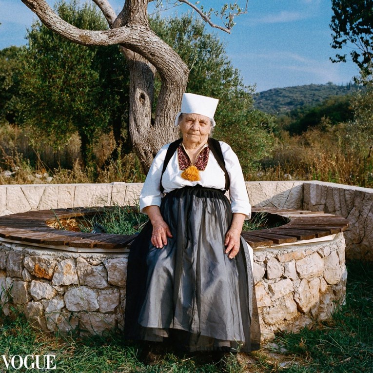 Baka Luce (95) samo je jednom napustila selo u Konavlima, ali je završila u Vogueu