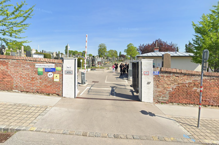 Žena nasmrt izbodena na groblju u Beču. Uhićena 14-godišnjakinja