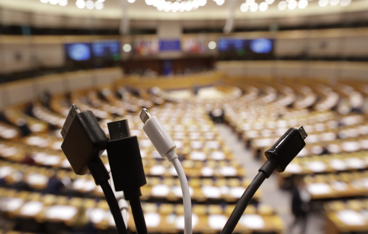 Europski parlament traži jedinstveni punjač za sve