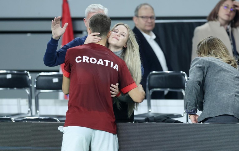 Duju Ajdukovića na meču u Varaždinu podržala njegova lijepa sestra