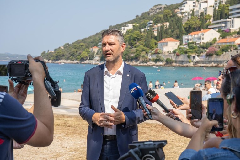 HDZ-ov Franković predao potpise: Dubrovnik je svjetska prijestolnica