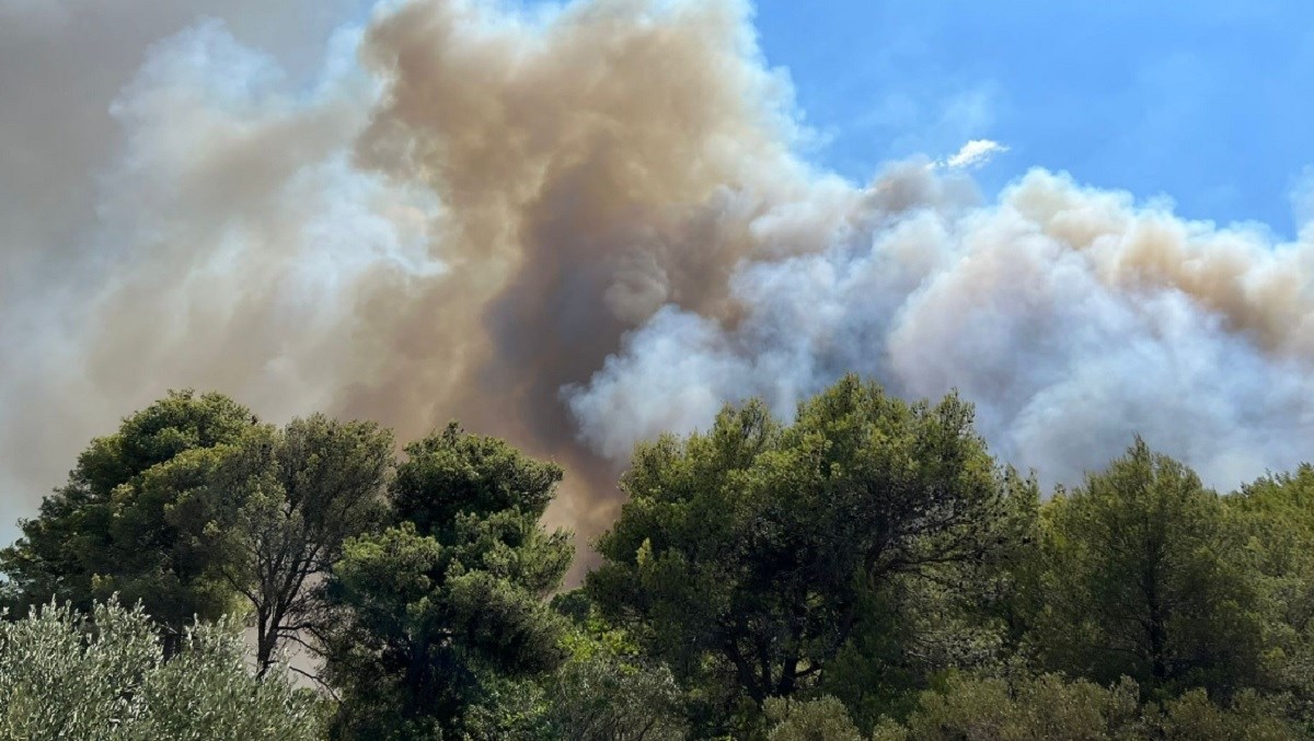 Milanović ide na Hvar, razgovarat će s vatrogascima