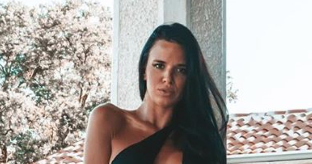 Ivana Knoll se skinula u izazovni badić i priznala: "Znam, i ja sam bez teksta"