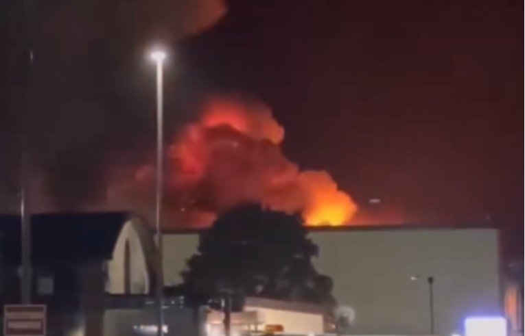 VIDEO Veliki požar u britanskoj bazi iz koje američki bombarderi lete za Iran