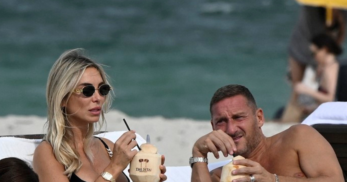 Francesco Totti snimljen na plaži u Miamiju s 12 godina mlađom djevojkom