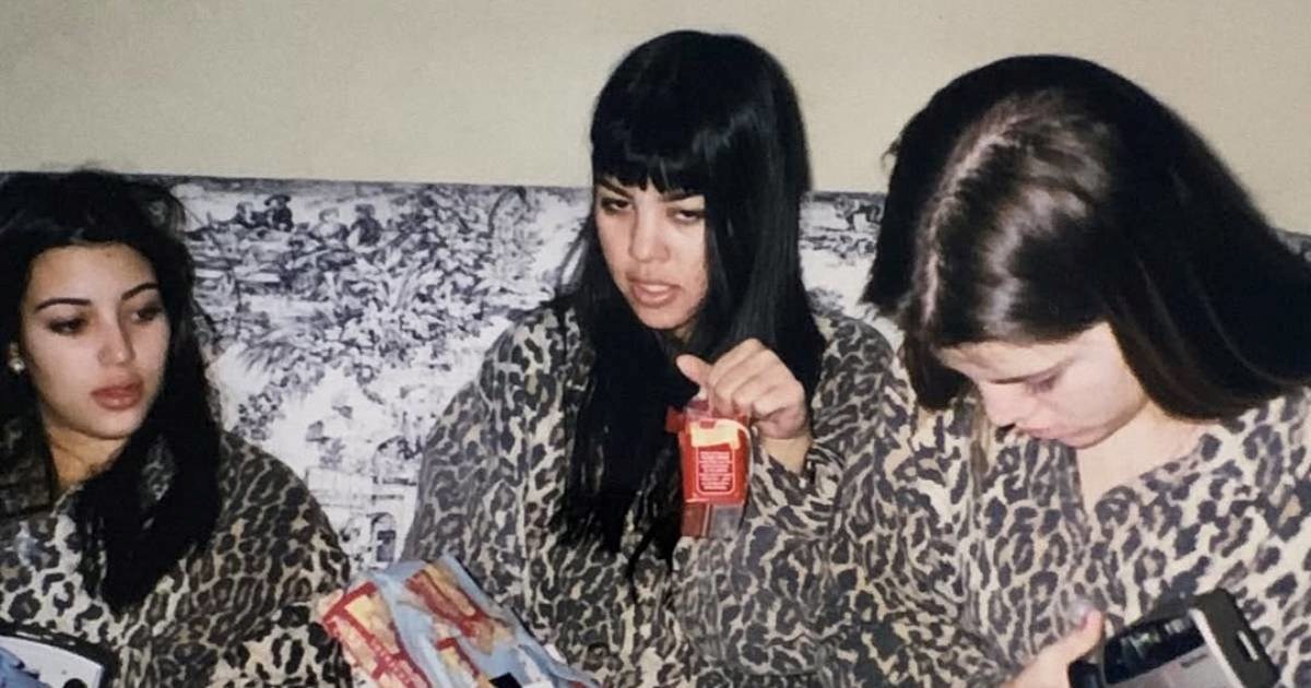 Kako su sestre Kardashian izgledale prije slave? Objavile su stare fotografije