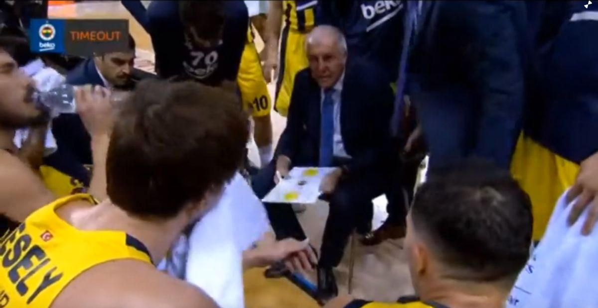 Obradović opet poludio na igrače: Mogu li vas zamoliti da igrate malo obranu?