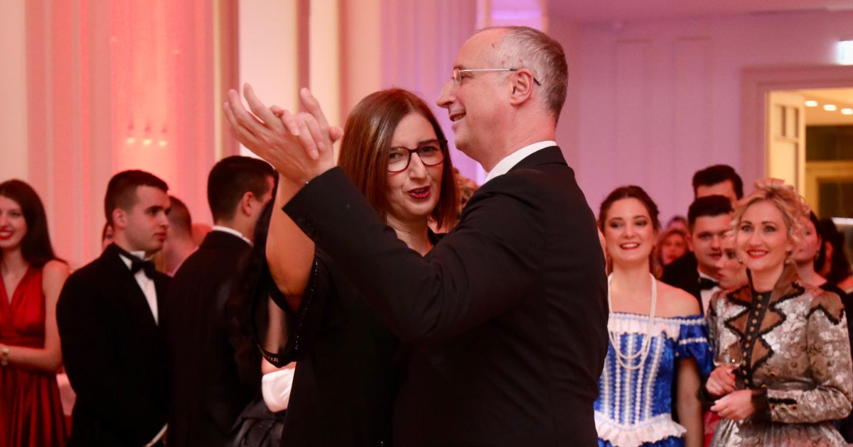 Na Novogodišnjem balu u Splitu Ivica i Marijana Puljak pokazali plesne vještine