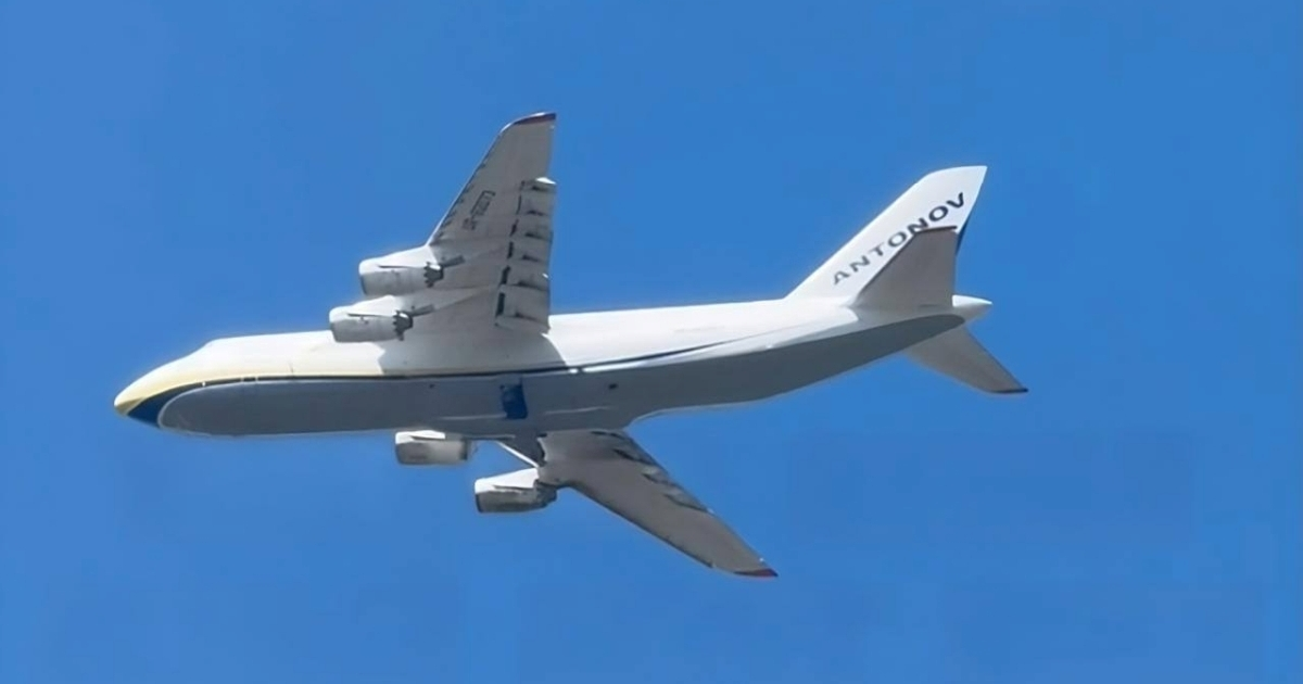 VIDEO Prvi put od početka rata civilni avion snimljen iznad Kijeva