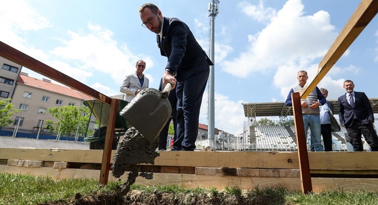 Počeli radovi na stadionu u Kranjčevićevoj. Tomašević: Ovo je povijesni dan