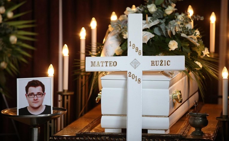 Matteo Ružić je pokopan. Počivao u miru
