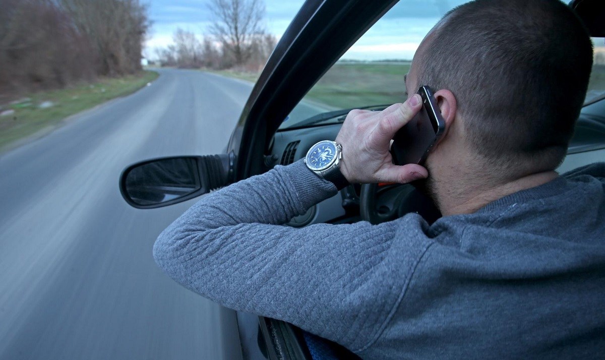 U Hrvatskoj mobitel za volanom koristi 90 posto vozača