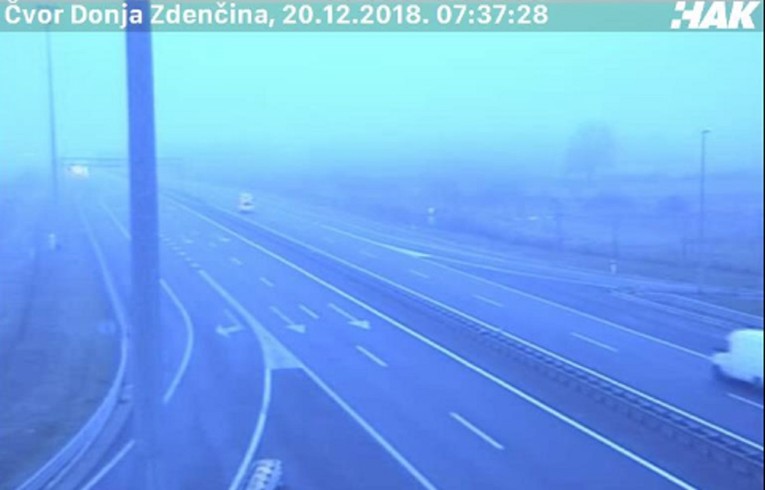 Ceste su mokre i skliske, HAK upozorava na maglu