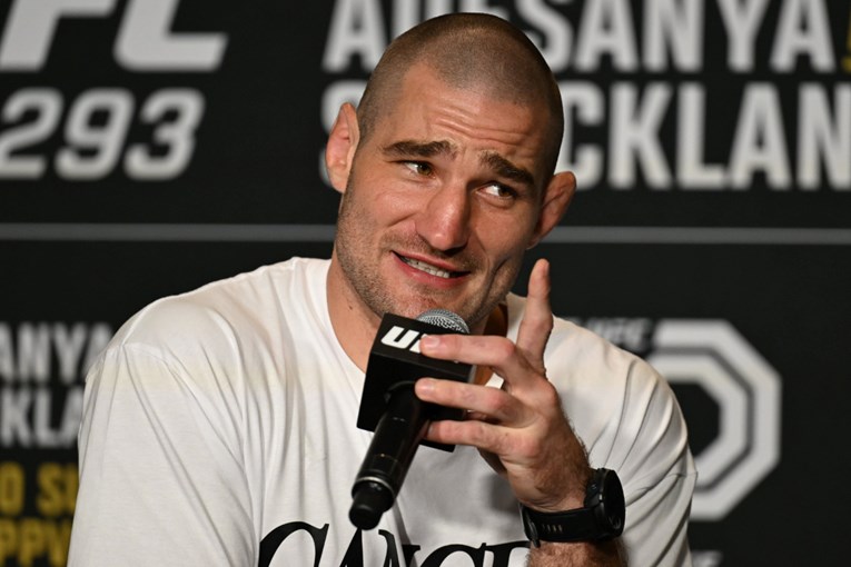 Strickland: Koga boli ku*ac za ženski MMA? Najslabiji tip bi prebio ženske borce