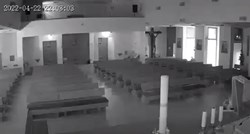 VIDEO Nadzorne kamere u dubrovačkoj crkvi snimile trenutak potresa