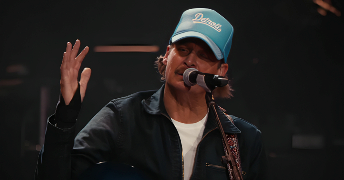 Ljudi se smiju Kidu Rocku zbog "playbacka" na desničarskom Super Bowlu. Slažete se?