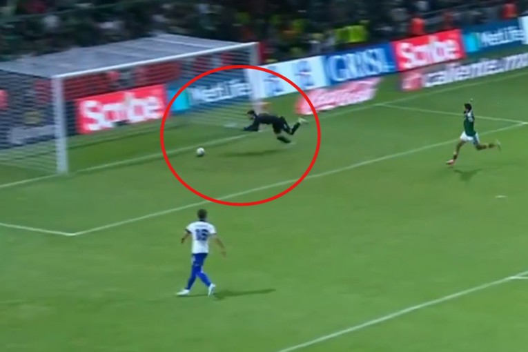 VIDEO Bizaran autogol Srbije u teškom porazu. Meksički komentator u euforiji