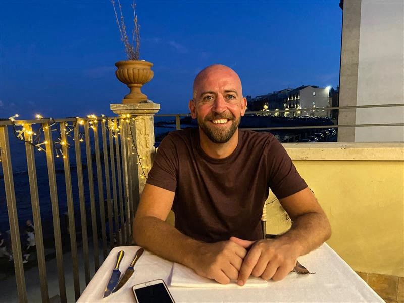 Napustio uredski posao: Sada zarađuje 57.000 eura godišnje sastavljajući namještaj