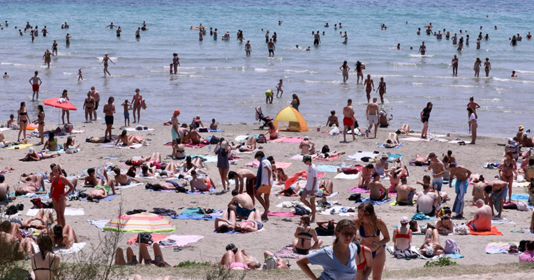 FOTO I VIDEO Partijaneri s Ultre potražili osvježenje. Ovako danas izgledaju Bačvice