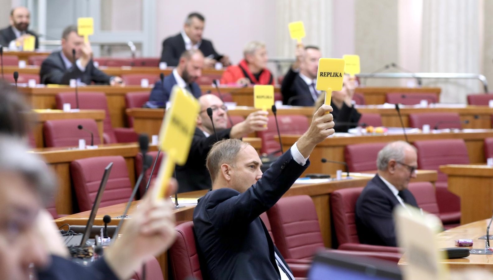Odbijeni svi amandmani oporbe na rebalans proračuna