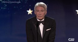 Harrison Ford primio filmsku nagradu, u suzama zahvaljivao 22 godine mlađoj supruzi