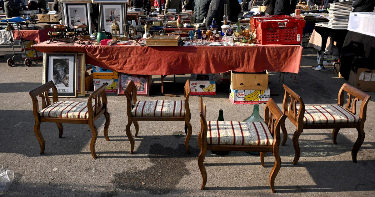 Knjige, ukrasi, lutke… Što se sve nudi na sajmu antikviteta na Britancu?