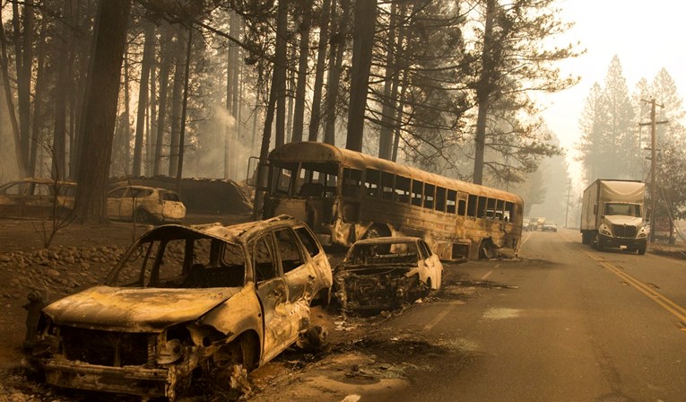 Najgori požar u povijesti uništava Kaliforniju. Najmanje 42 mrtvih, 228 nestalih