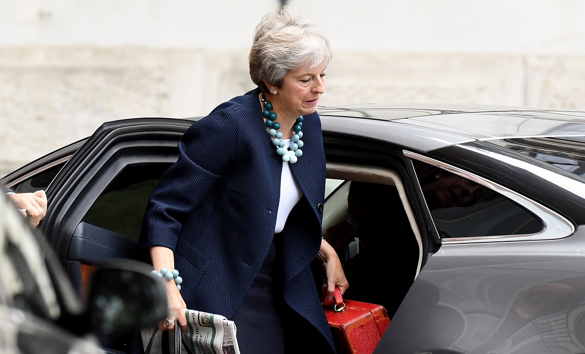 Pobunjeni zastupnici u britanskom parlamentu raspravljali o smjeni Therese May