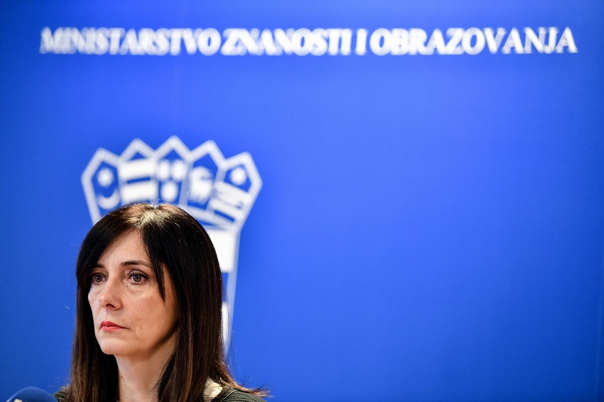 Otkrivena još jedna lažna diploma, žena godinama predavala u osnovnoj školi