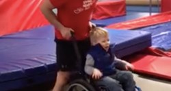 Dječak u invalidskim kolicima koji skače na trampolinu će vam uljepšati dan